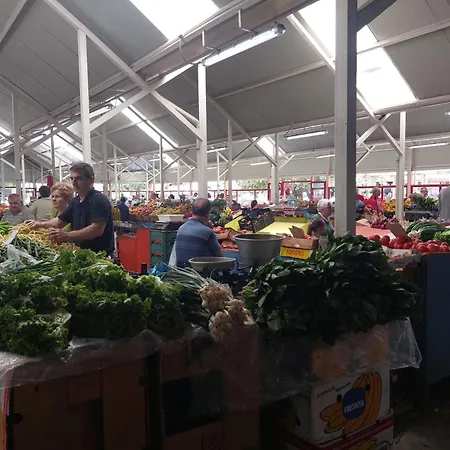 Super Mario Sea-center-market Durrës